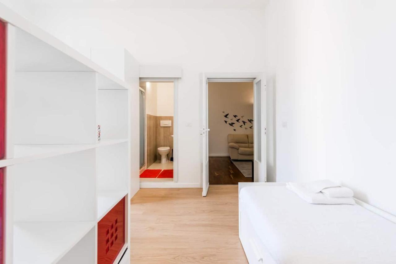 5Ino Apartment Bari Bagian luar foto